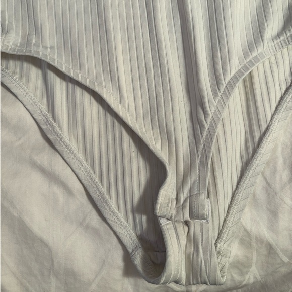 H&M women’s bodysuit (PAIR of 2) black and white - Picture 13 of 14